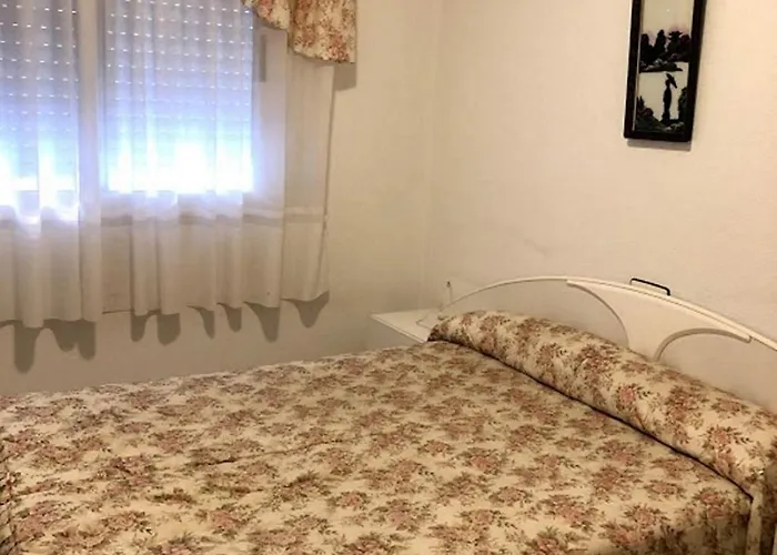 Belen Monteagudo 18 Апартаменты Торевьиа